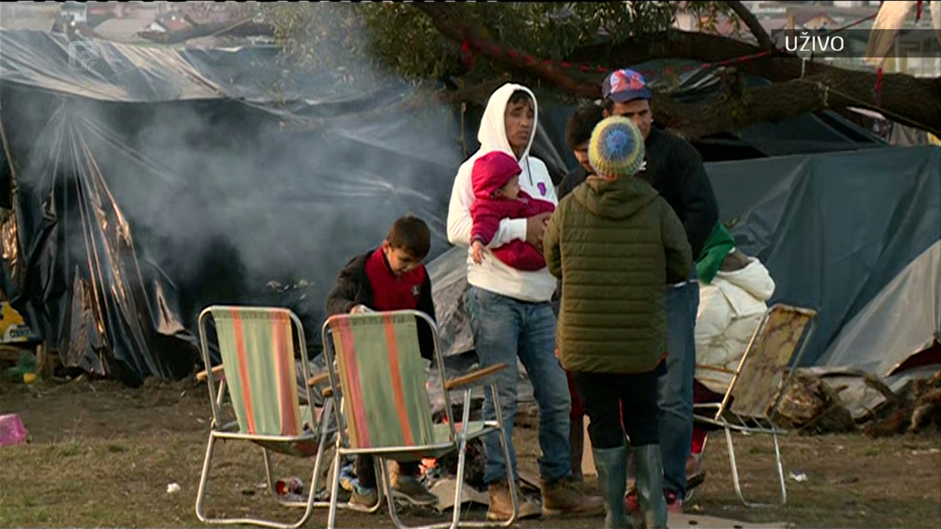 Stotine su osoba u improviziranom migrantskom kampu kod Velike Kladuše